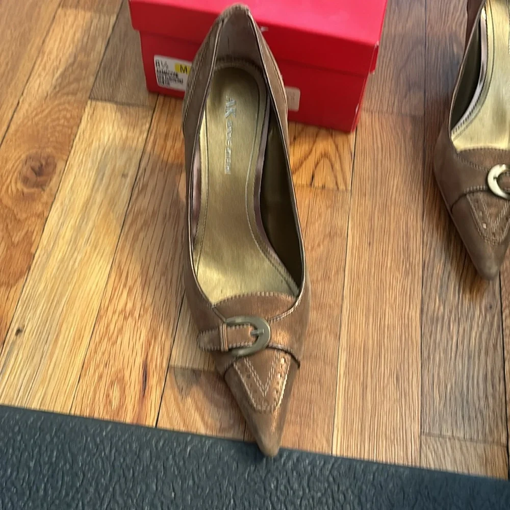 Bronze Pumps